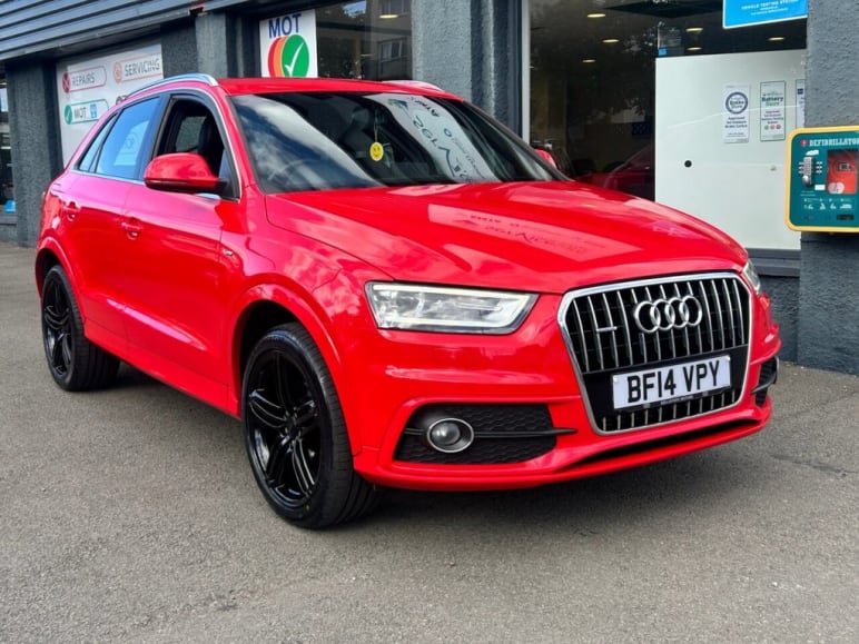 AUDI Q3