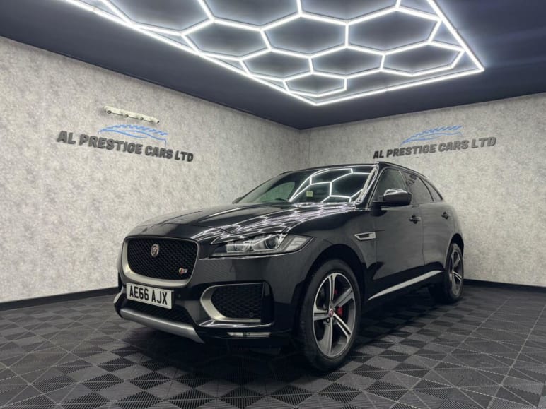 JAGUAR F-PACE