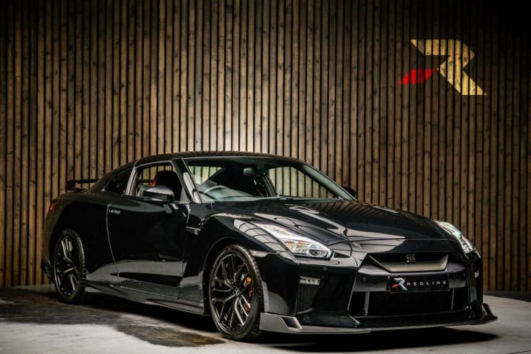 Nissan GT-R