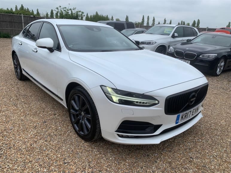 VOLVO S90