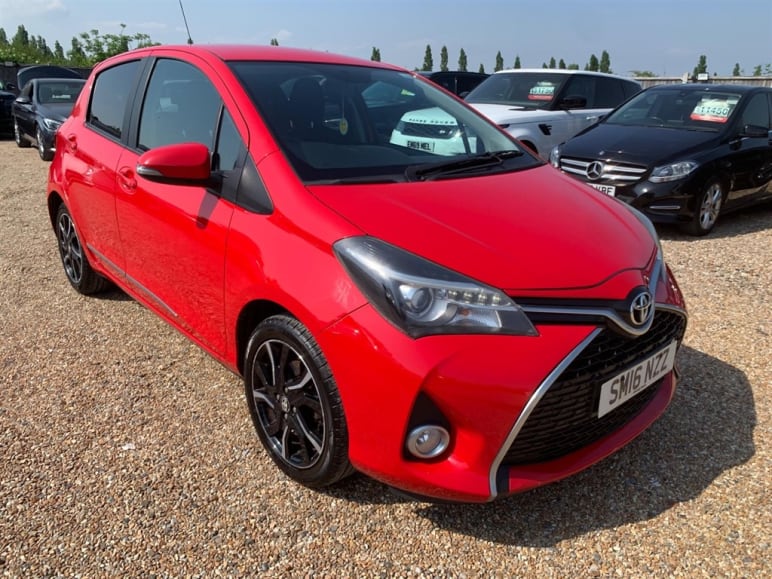 TOYOTA YARIS