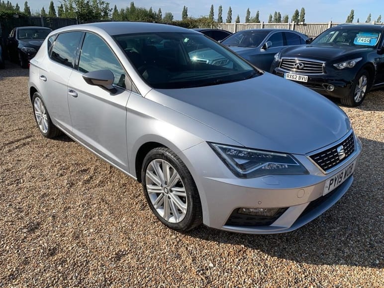 SEAT LEON