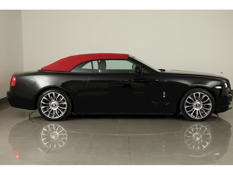 V12