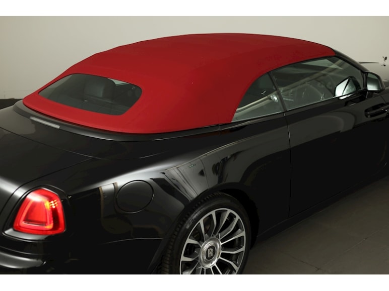 V12