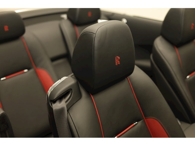 V12