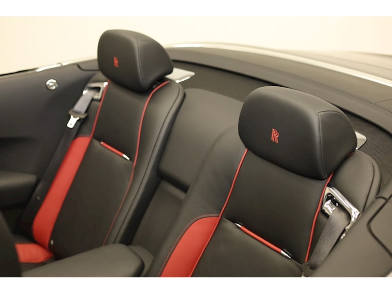 V12
