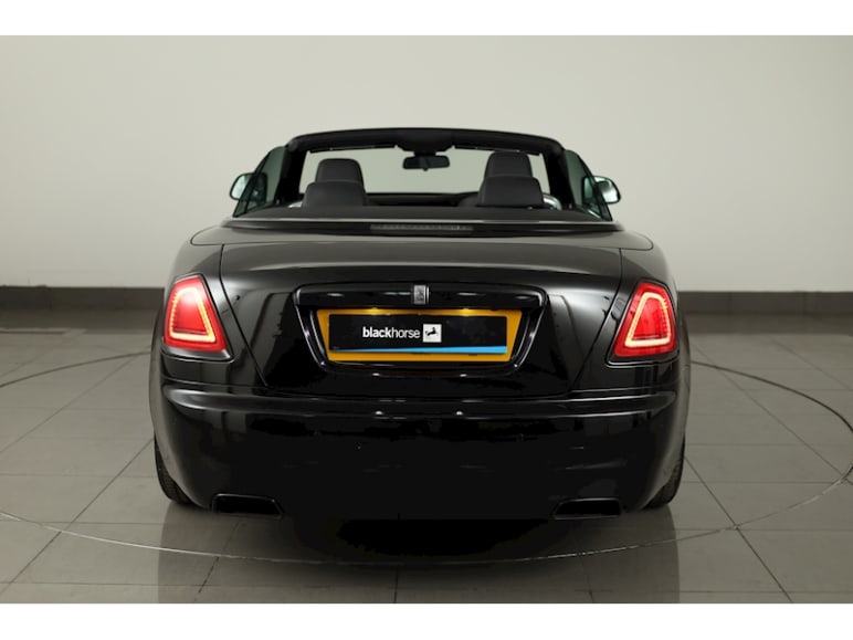 V12