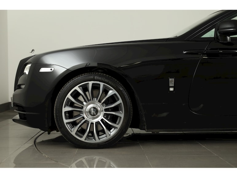 V12