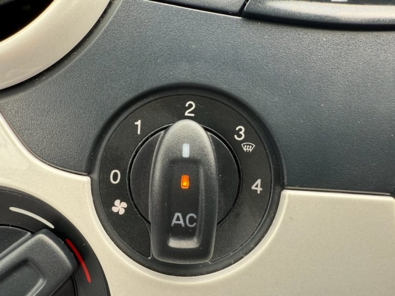 1.2 Petrol, Zetec, Black Edition, Hatchback, 3 Doo