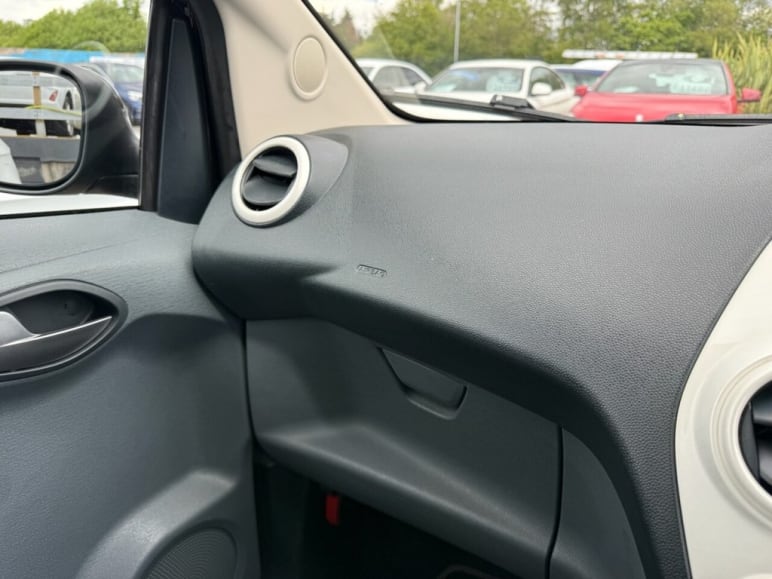 1.2 Petrol, Zetec, Black Edition, Hatchback, 3 Doo