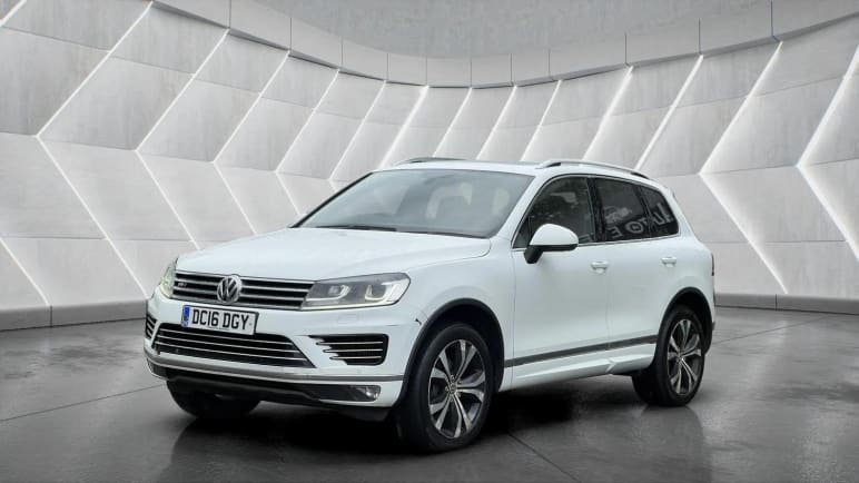 VOLKSWAGEN TOUAREG