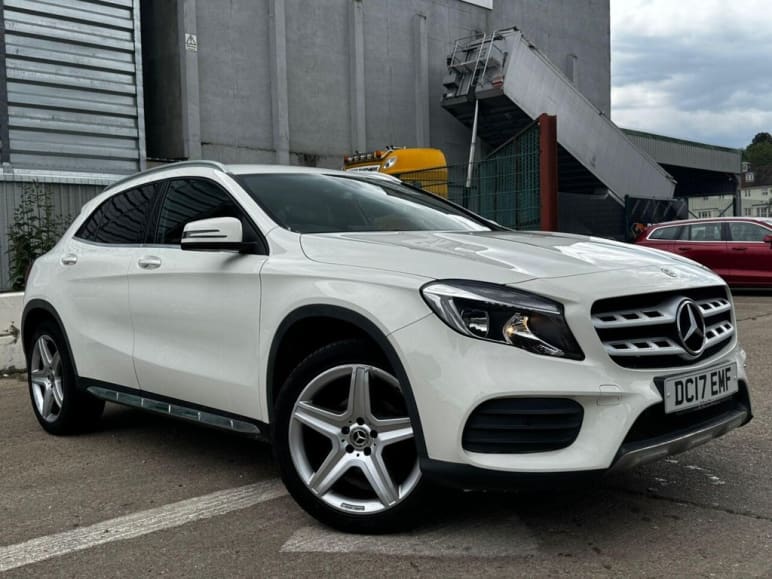 MERCEDES-BENZ GLA