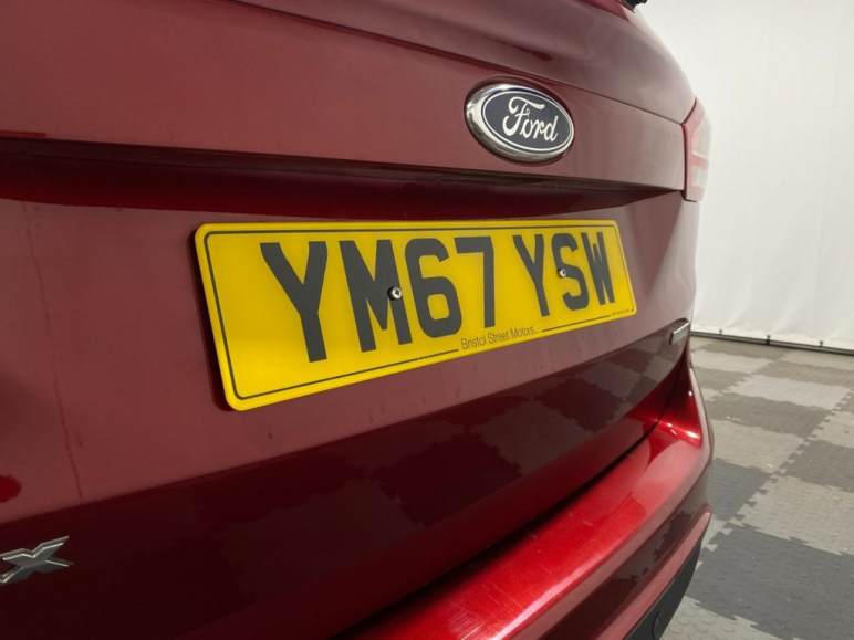 1.0T EcoBoost Titanium Navigator MPV 5dr Petrol Ma