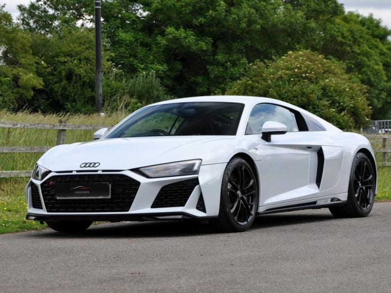 AUDI R8