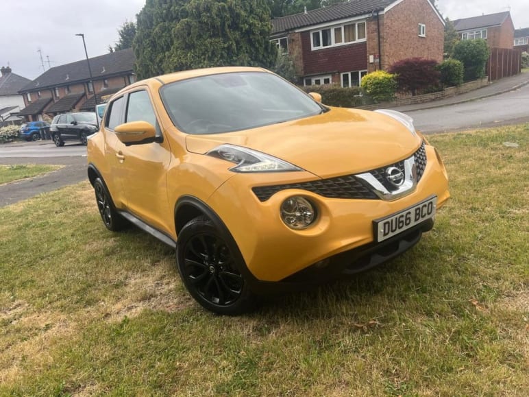 NISSAN JUKE