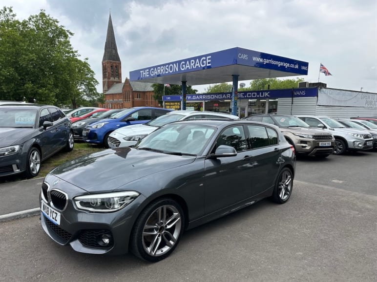 BMW 1 SERIES