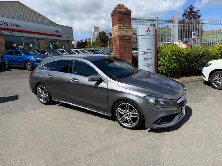 MERCEDES-BENZ CLA