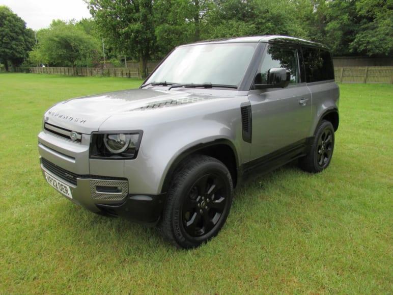 LAND ROVER DEFENDER