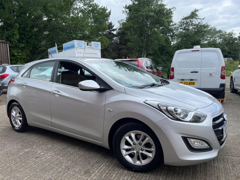 HYUNDAI I30