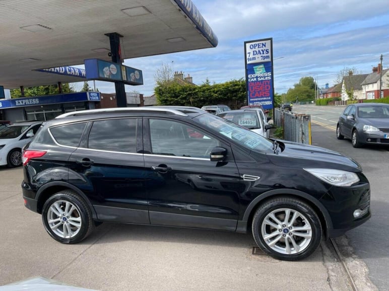 FORD KUGA
