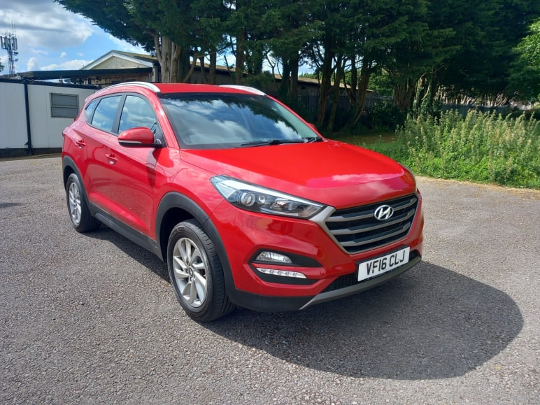 HYUNDAI TUCSON
