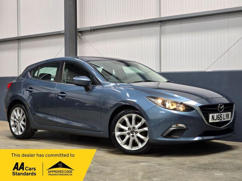 MAZDA 3