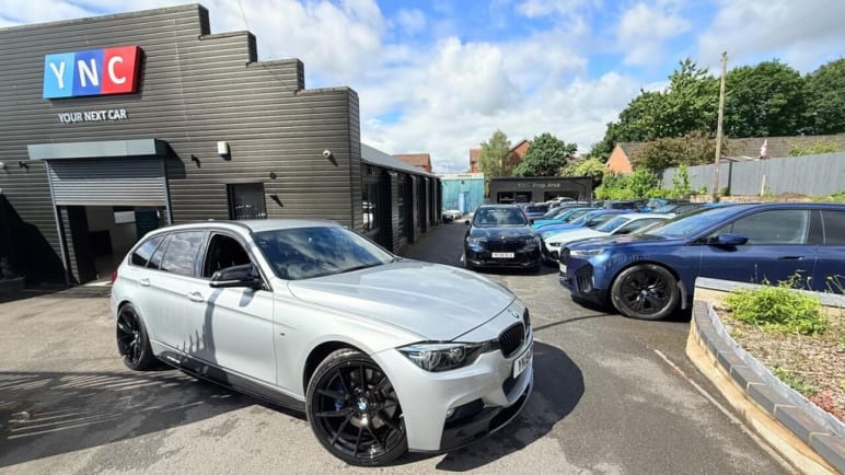BMW 3 SERIES