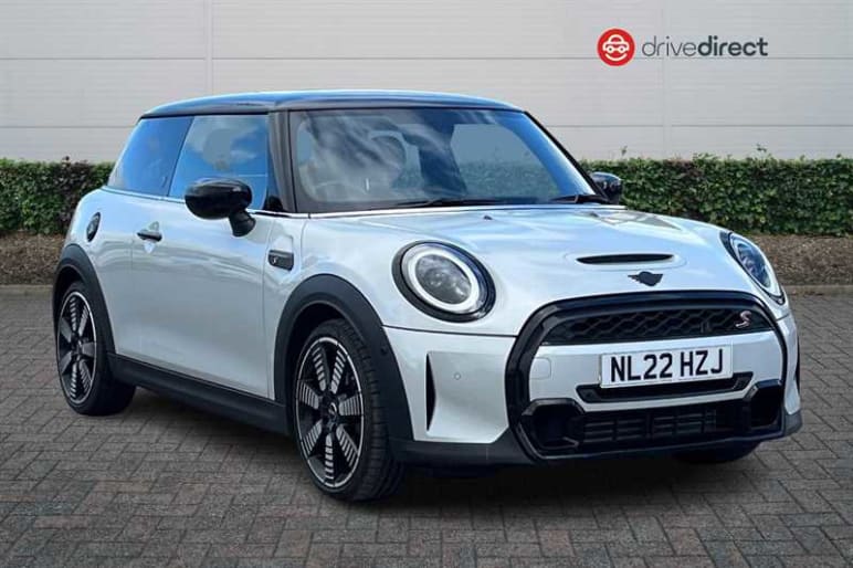 MINI HATCHBACK