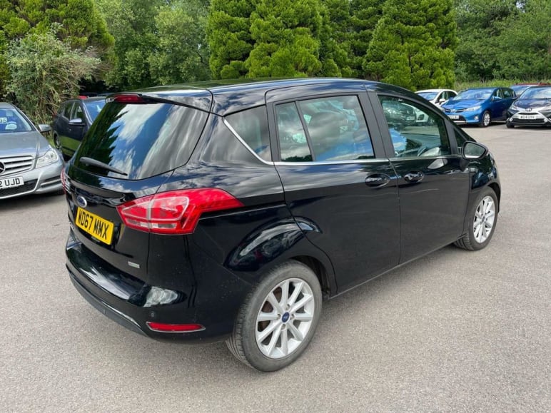 1.0T EcoBoost Titanium Navigator Euro 6