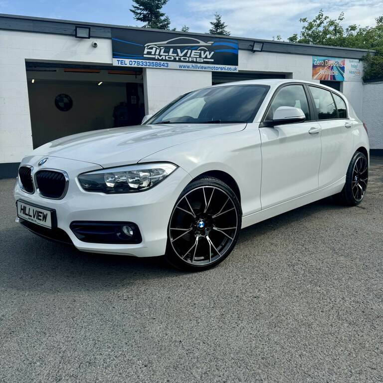 BMW 1 SERIES