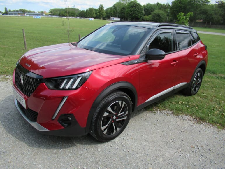 PEUGEOT 2008