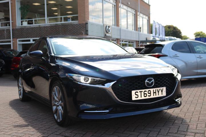 MAZDA 3