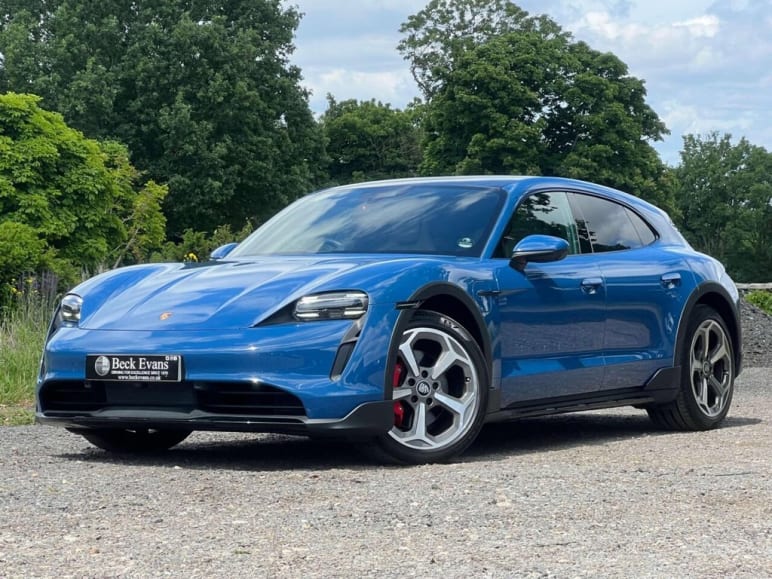 PORSCHE TAYCAN