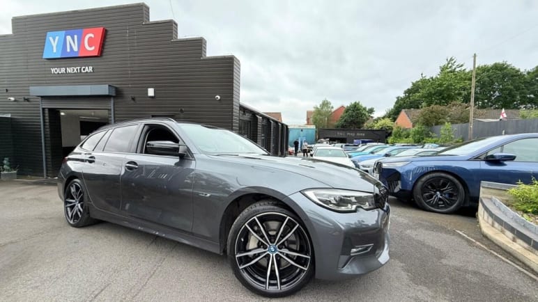 BMW 3 SERIES