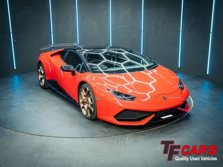 LAMBORGHINI HURACAN