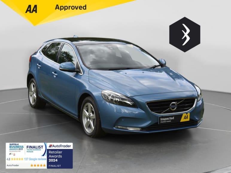 VOLVO V40