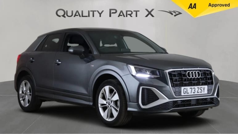 AUDI Q2