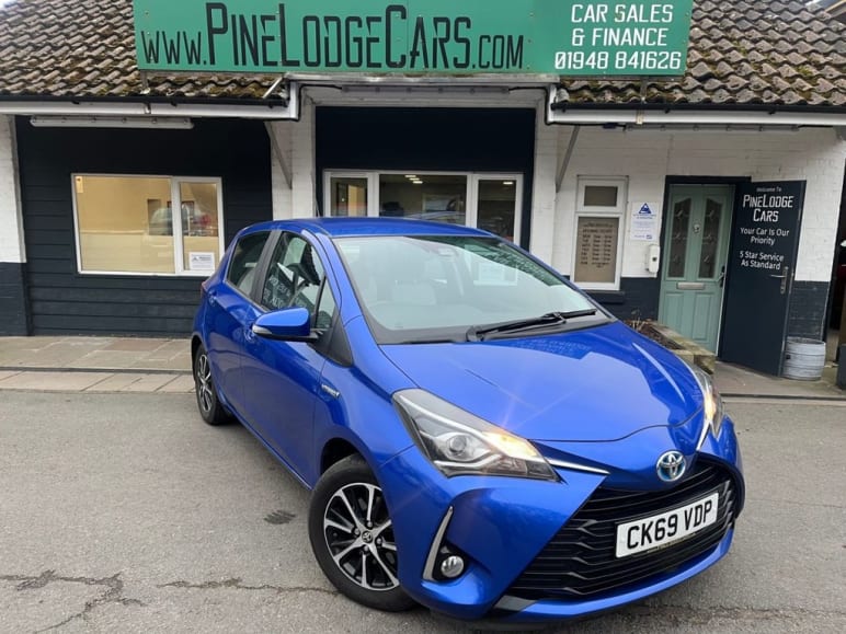 TOYOTA YARIS