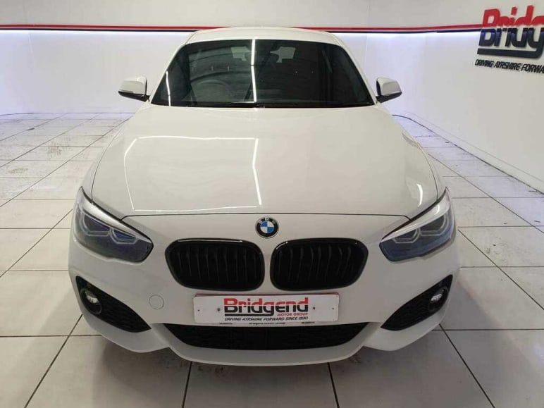 BMW 1 SERIES