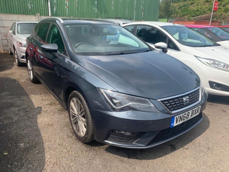 SEAT LEON