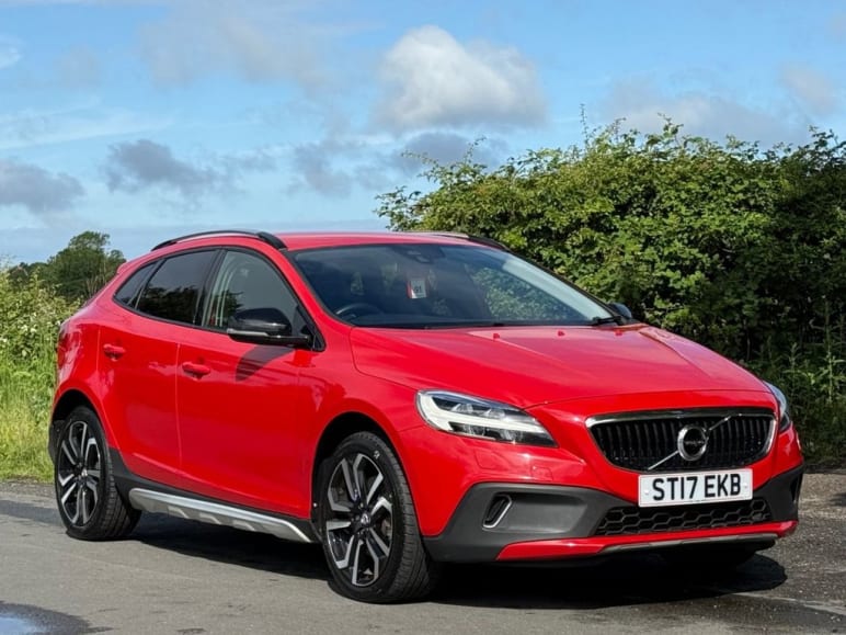 VOLVO V40