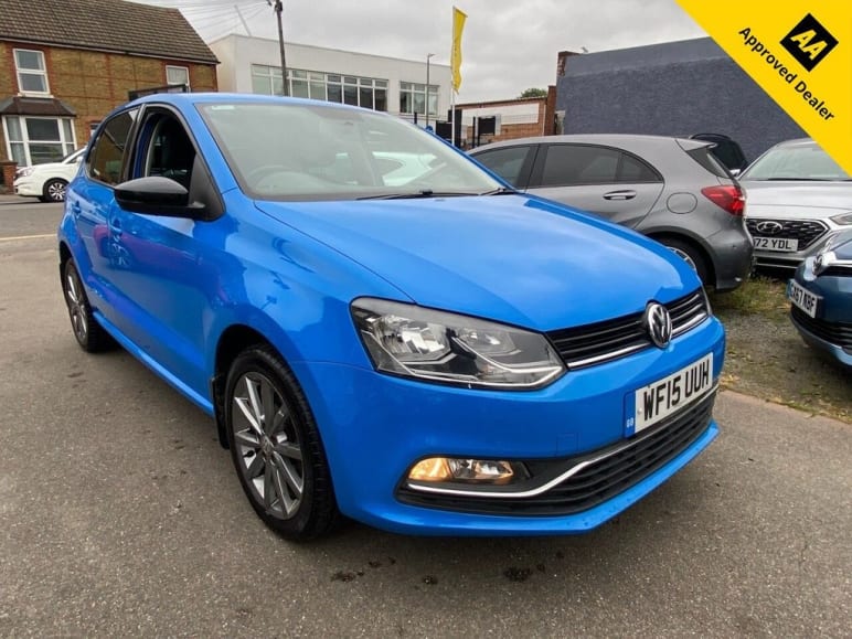VOLKSWAGEN POLO