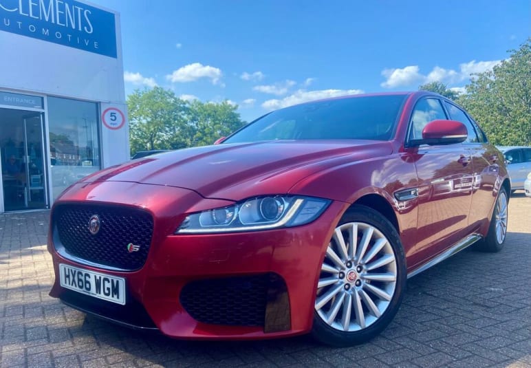 JAGUAR XF