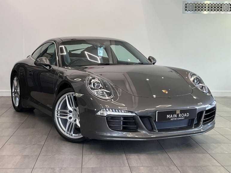 PORSCHE 911