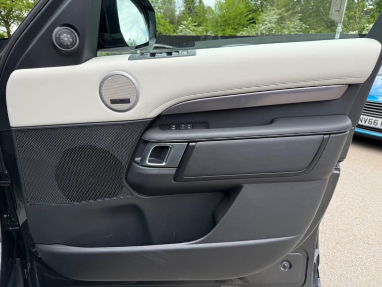 METROPOLITAN EDITION - TOW PACK - ONE OWNER - CARPATHIAN GREY