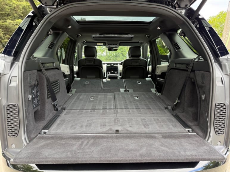 METROPOLITAN EDITION - TOW PACK - ONE OWNER - CARPATHIAN GREY