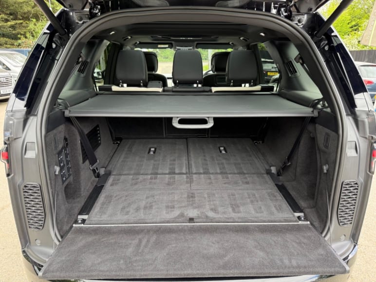 METROPOLITAN EDITION - TOW PACK - ONE OWNER - CARPATHIAN GREY