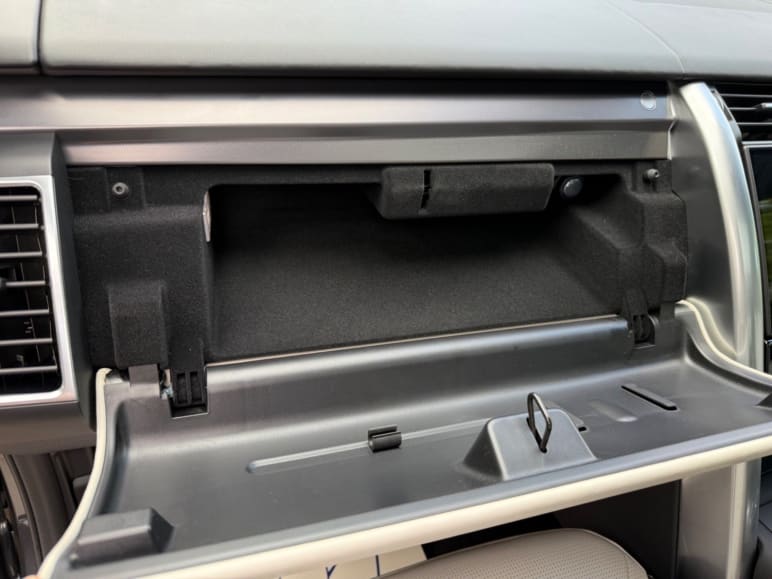METROPOLITAN EDITION - TOW PACK - ONE OWNER - CARPATHIAN GREY