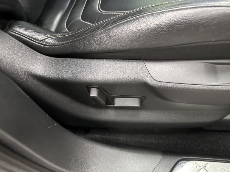 2.0 HDi DSport Hatchback 5dr Diesel Auto Euro 5 (1
