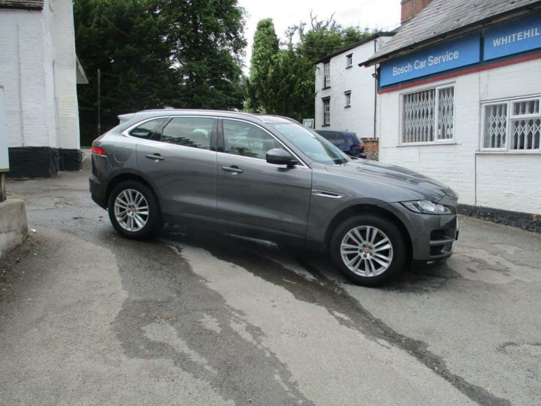 JAGUAR F-PACE